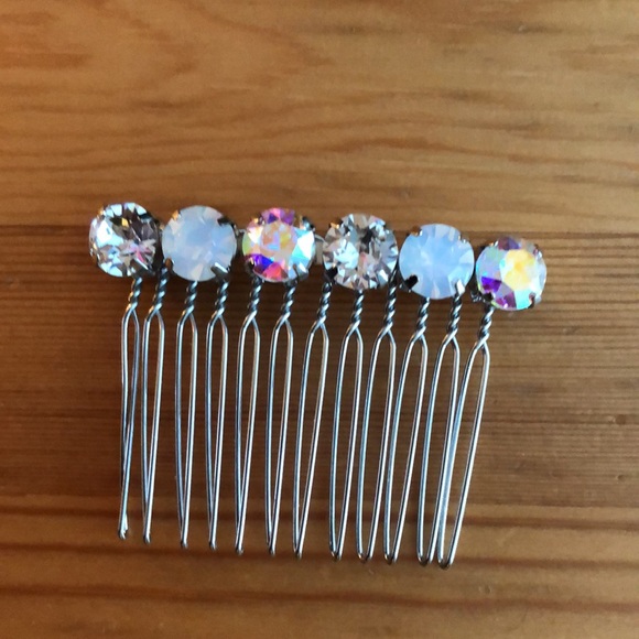 White Opal, Aurora Borealis + Classic Clear Crystal Hair Comb - Picture 5 of 10